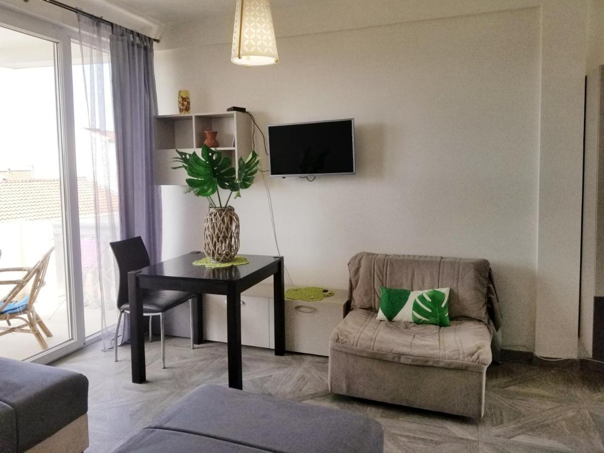 Aparthotel Monterria バール エクステリア 写真