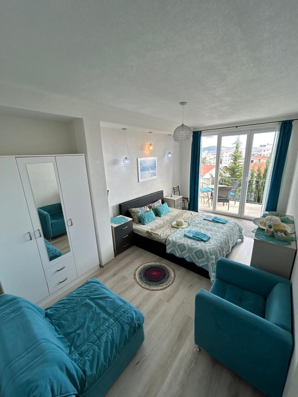 Aparthotel Monterria バール エクステリア 写真