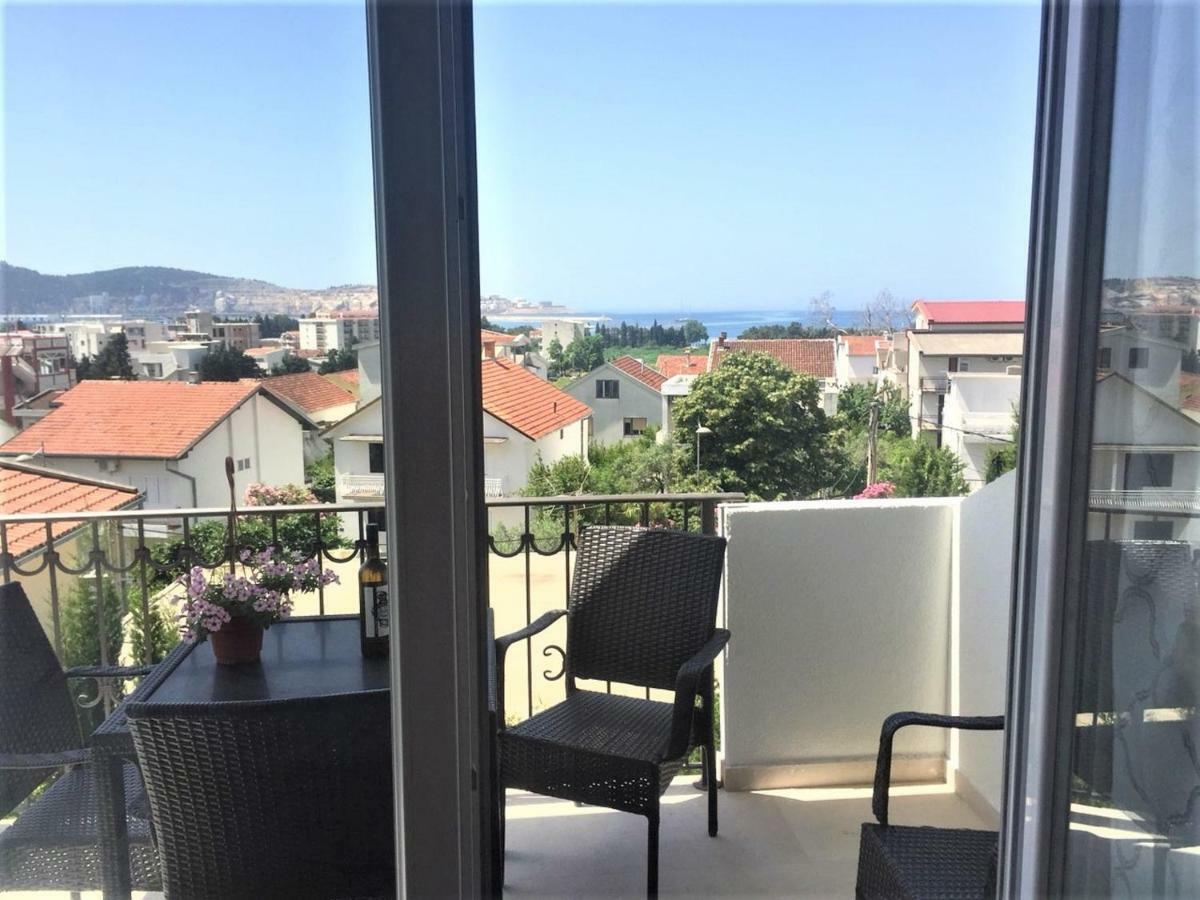 Aparthotel Monterria バール エクステリア 写真